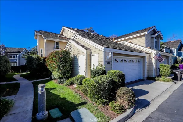 $4,950 | 431 Cranston Court, Unit 101, Long Beach, CA 90803