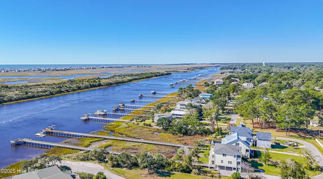 $1,160,000 | 726 Waterway Drive, Sunset Beach, NC 28468