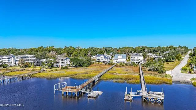 $1,160,000 | 726 Waterway Drive, Sunset Beach, NC 28468