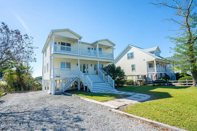 $1,160,000 | 726 Waterway Drive, Sunset Beach, NC 28468