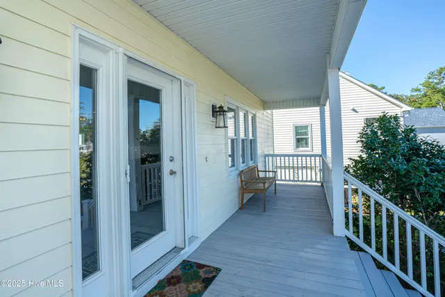 $1,160,000 | 726 Waterway Drive, Sunset Beach, NC 28468