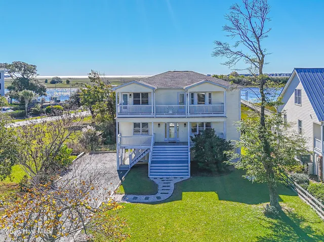 $1,160,000 | 726 Waterway Drive, Sunset Beach, NC 28468