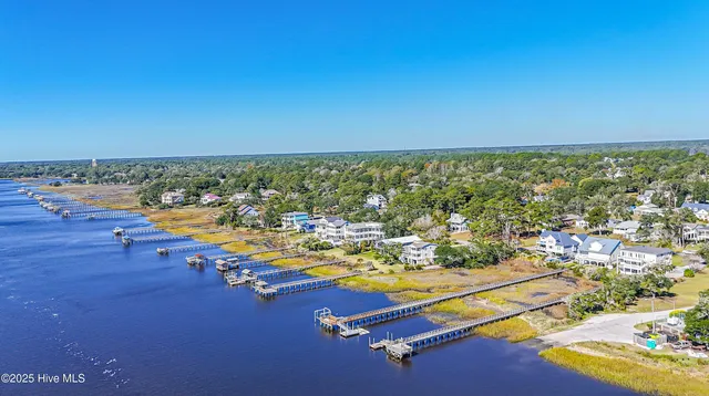 $1,160,000 | 726 Waterway Drive, Sunset Beach, NC 28468