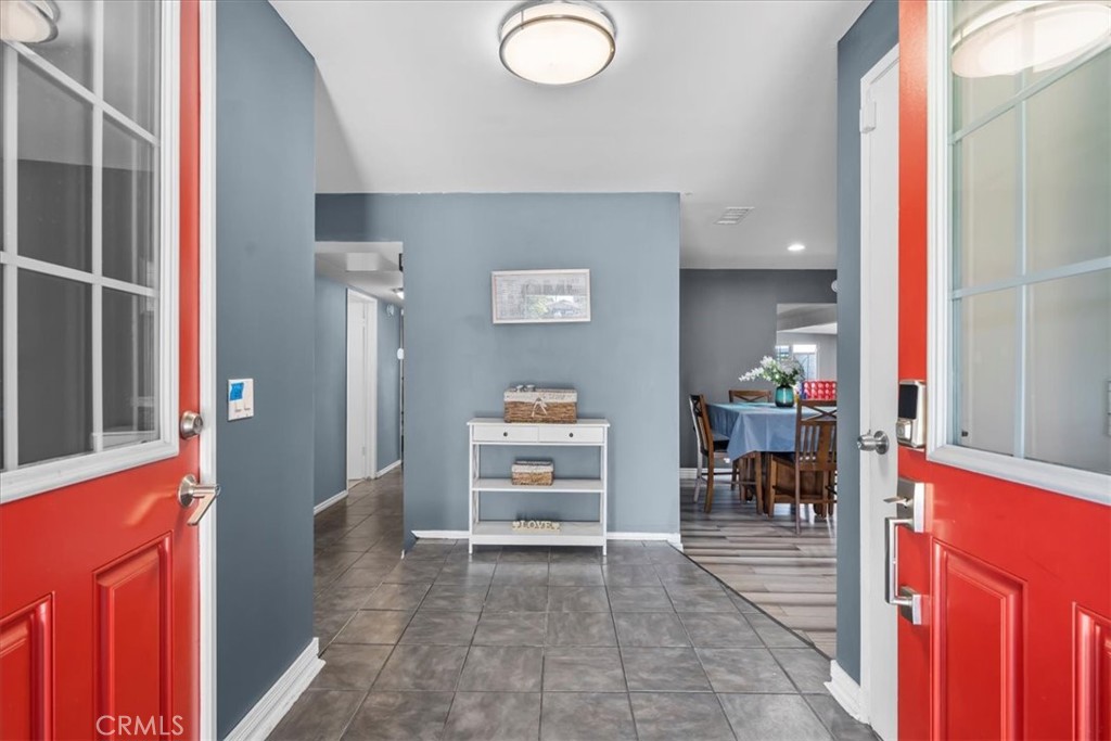 1733 East Dimondale Drive Carson, CA 90746 - Photo 36 of 43 a view of living room