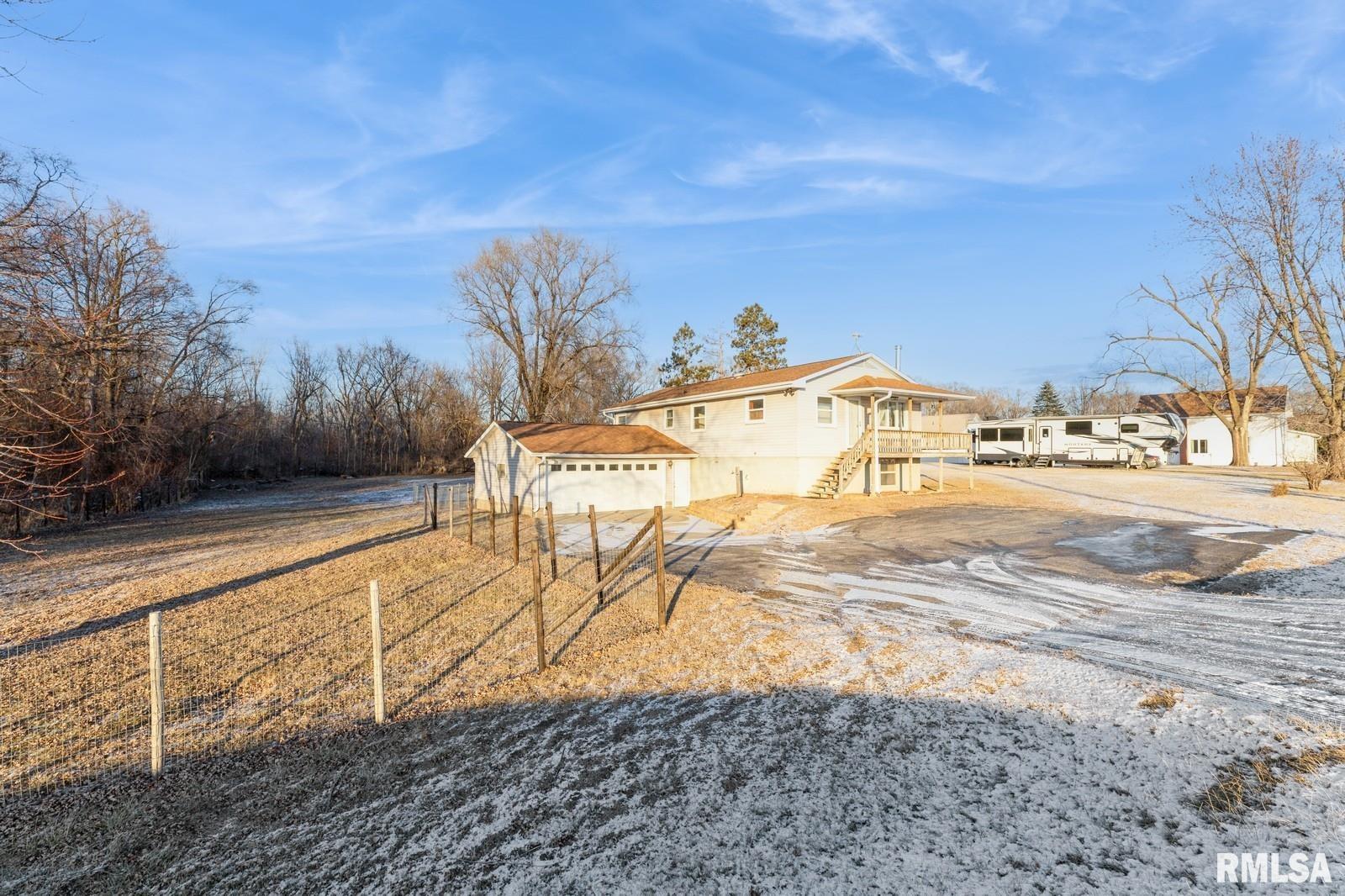 5876 Fulton Road Fulton, IL 61252 - Photo 17 of 21