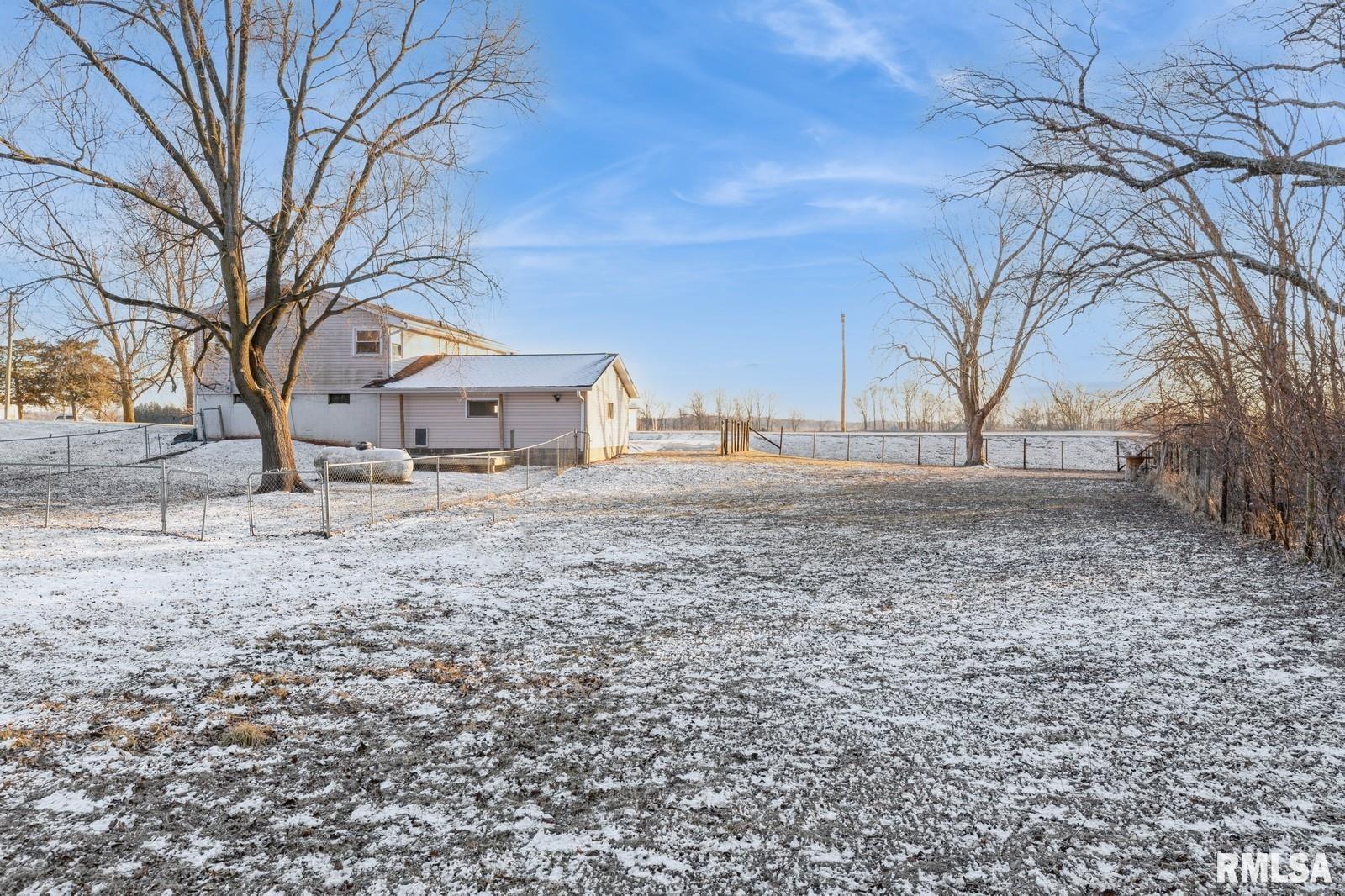 5876 Fulton Road Fulton, IL 61252 - Photo 18 of 21