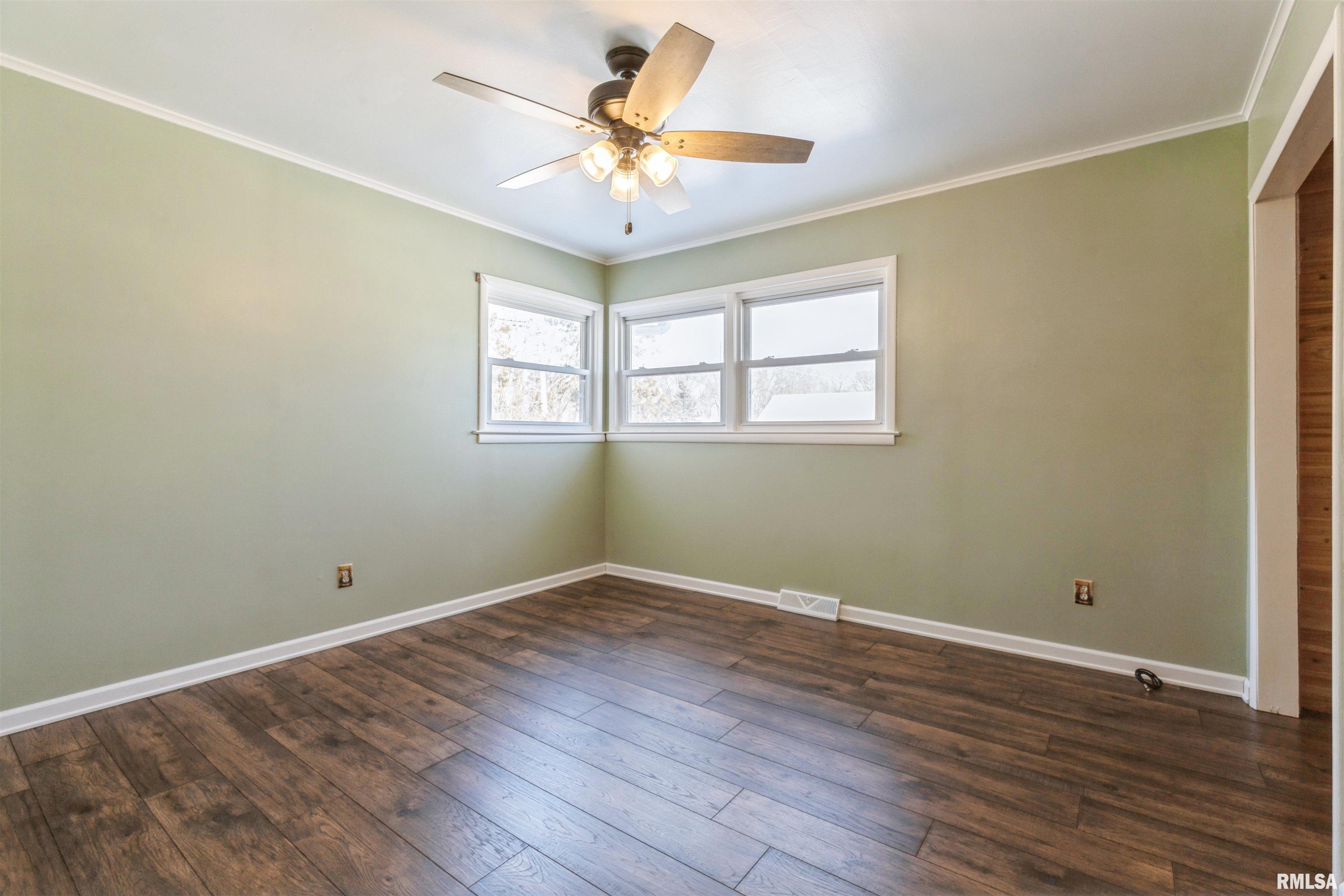 5876 Fulton Road Fulton, IL 61252 - Photo 7 of 21