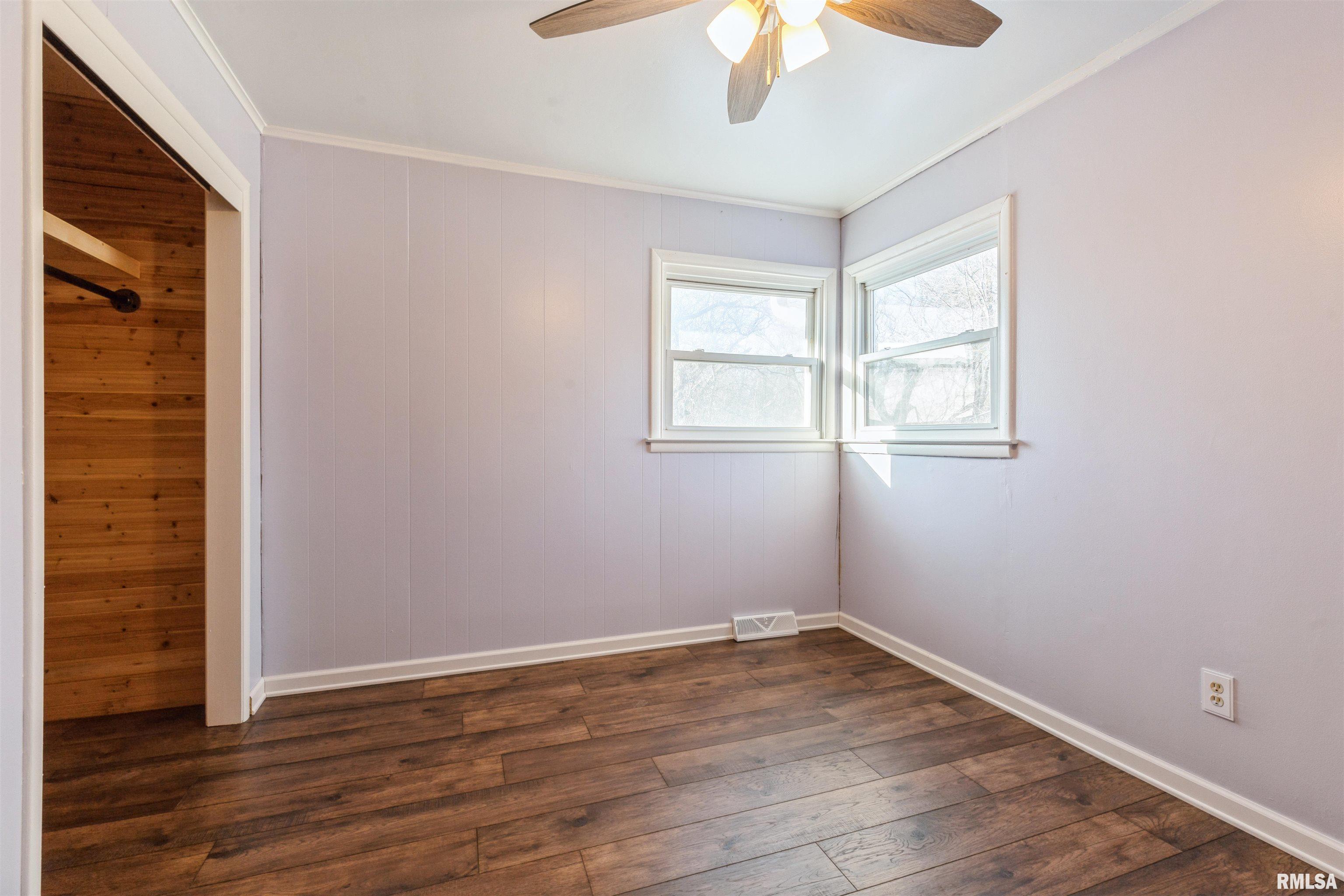 5876 Fulton Road Fulton, IL 61252 - Photo 9 of 21