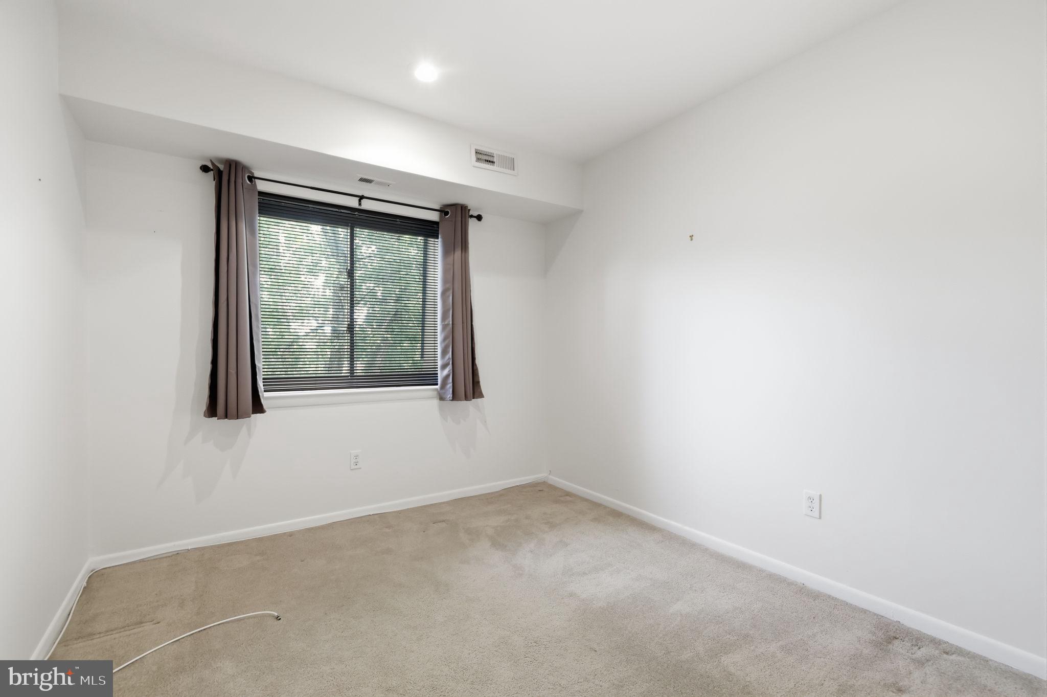 55204 Delaire Landing Road Philadelphia, PA 19114 - Photo 14 of 29 Gallery Image 14