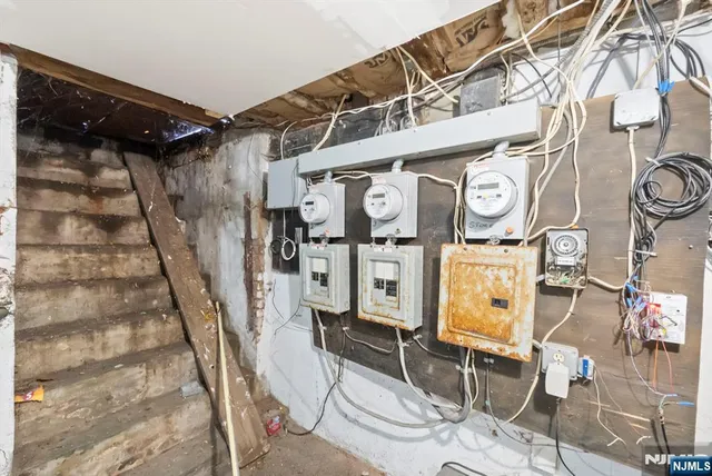 $875,000 | 67 Broadway, Newark, NJ 07104