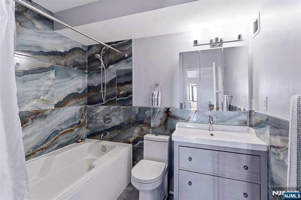 326 Prospect Avenue, Unit 11E Hackensack, NJ 07601 - Photo 12 of 21