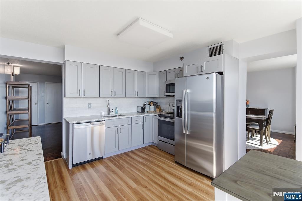 326 Prospect Avenue, Unit 11E Hackensack, NJ 07601 - Photo 7 of 21