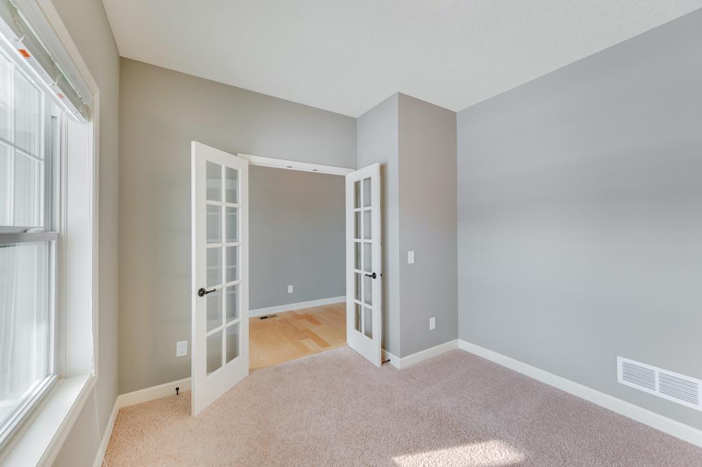 3407 Ridgestone Way Woodbury, MN 55129 - Photo 3 of 25