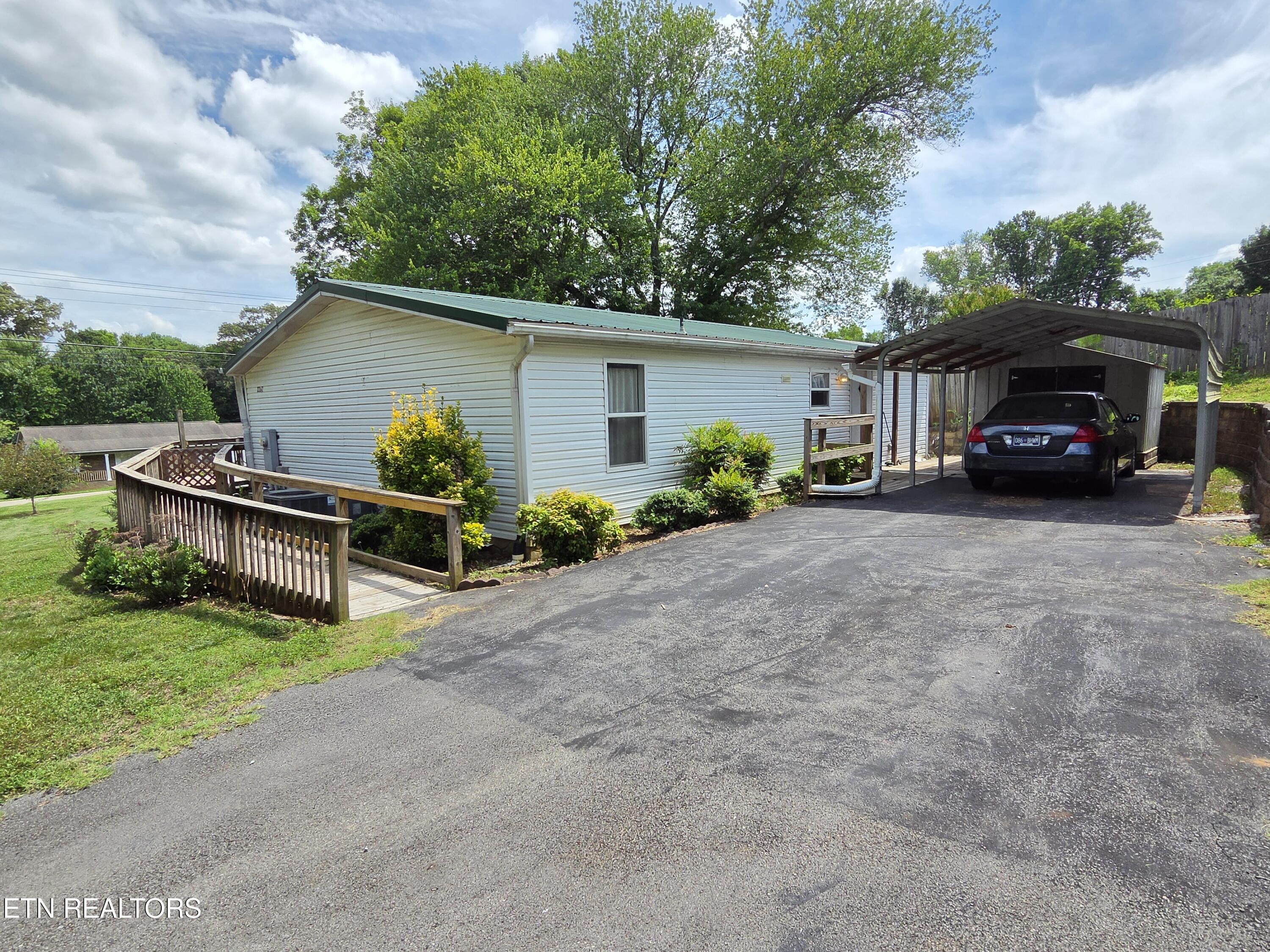 2262 Mentor Road Louisville, TN 37777 - Photo 4 of 40 1499