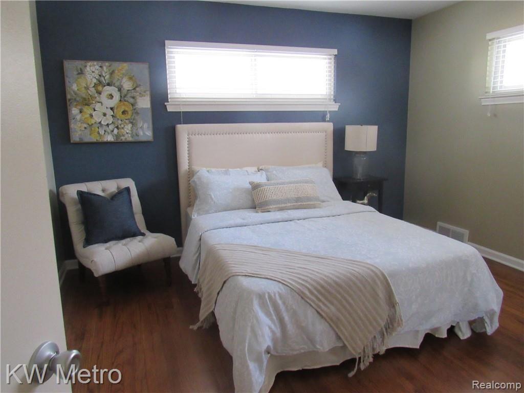 28240 Quail Hollow Road Farmington Hills, MI 48331 - Photo 14 of 22