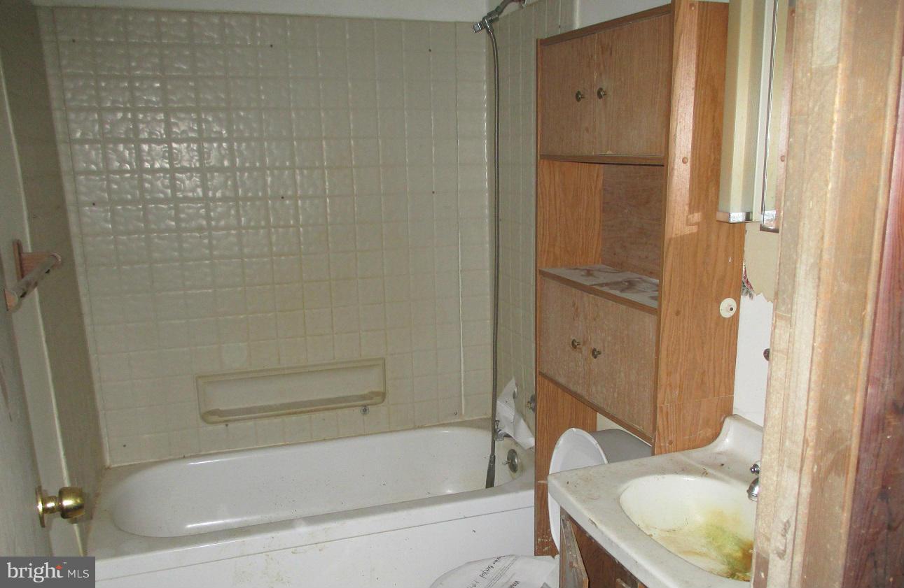 105 Reservoir Road Perryville, MD 21903 - Photo 8 of 10 Bath