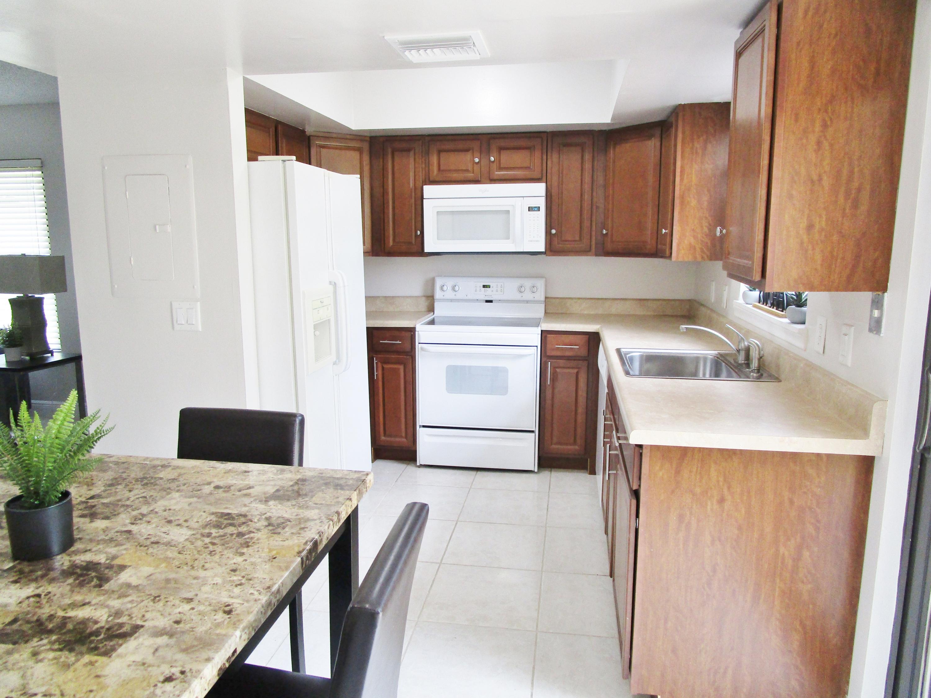 9255 Southwest 61st Way, Unit D Boca Raton, FL 33428 - Photo 6 of 47 Kitchen