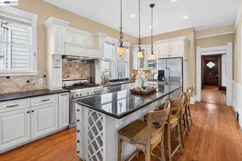 $1,855,000 | 2214 Clinton Avenue, Alameda, CA 94501