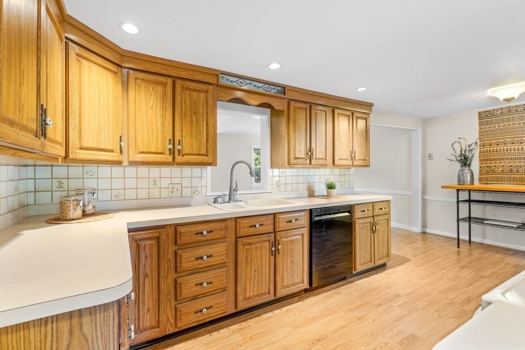 51 Elmcrest Road Wakefield, MA 01880 - Photo 14 of 41 Gallery Image 14