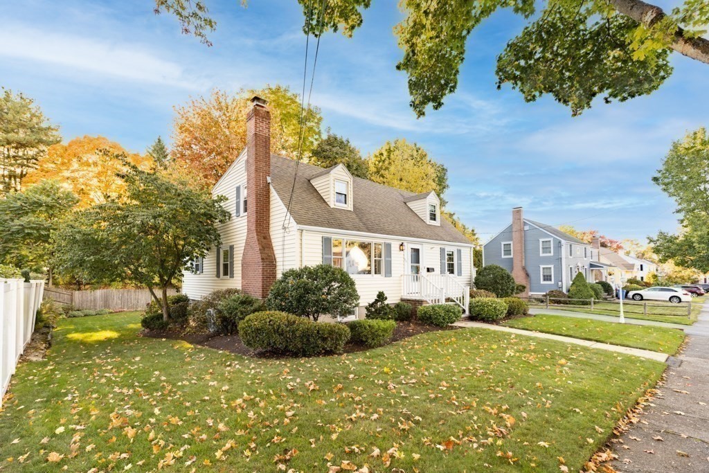 51 Elmcrest Road Wakefield, MA 01880 - Photo 4 of 41 Gallery Image 4