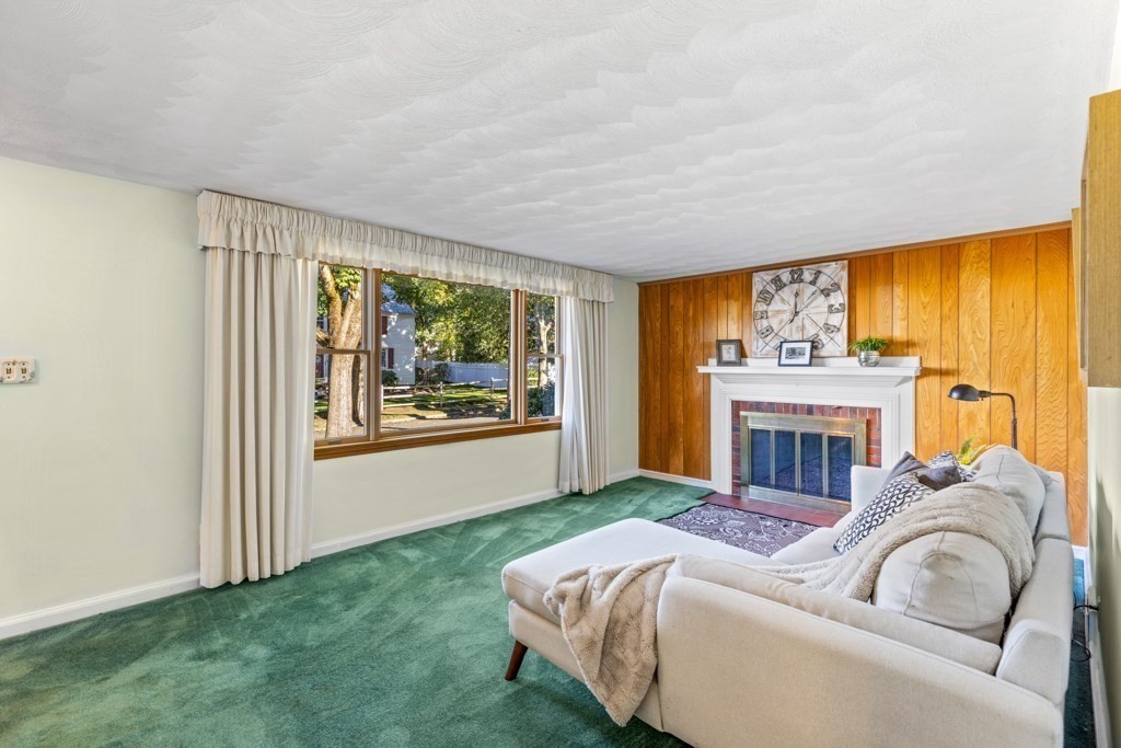 51 Elmcrest Road Wakefield, MA 01880 - Photo 8 of 41 Gallery Image 8