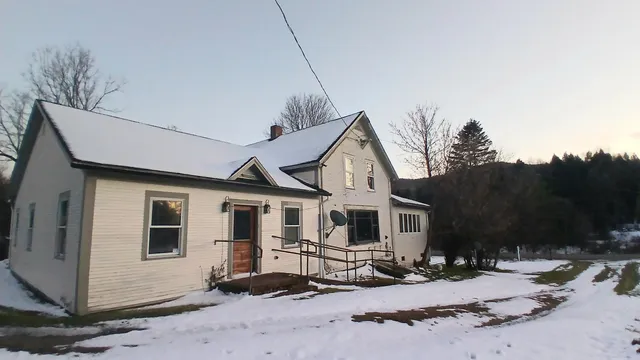 $385,000 | 852 Pollander Road, Cambridge, VT 05464
