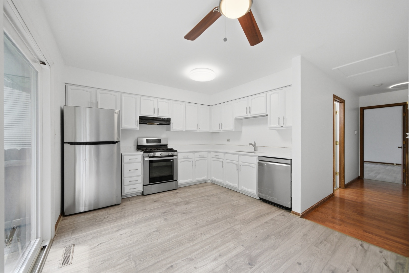 152 Dunbar Lane, Unit B Dundee, IL 60118 - Photo 6 of 17