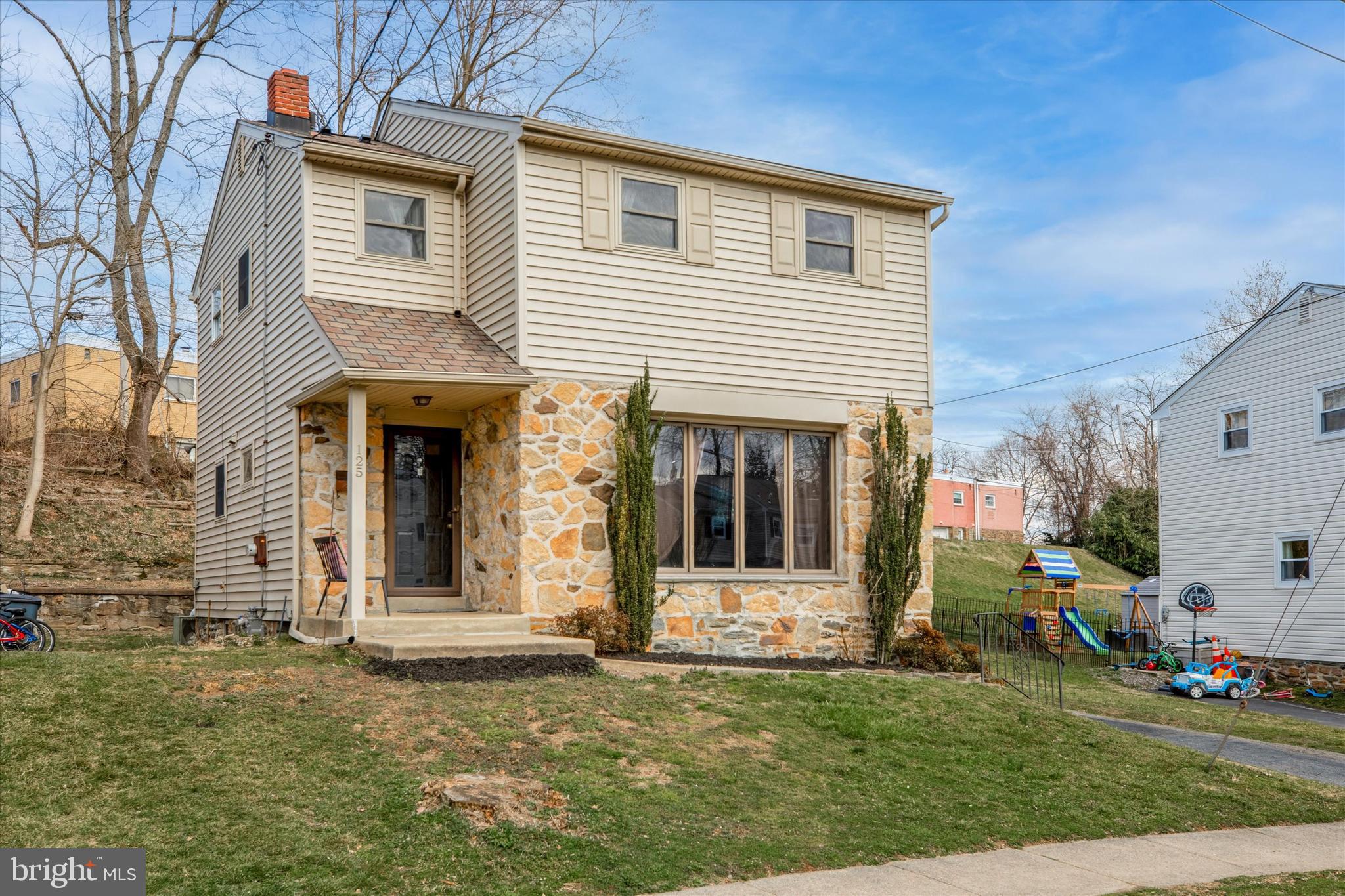 125 Lewis Road Havertown, PA 19083 - Photo 1 of 34