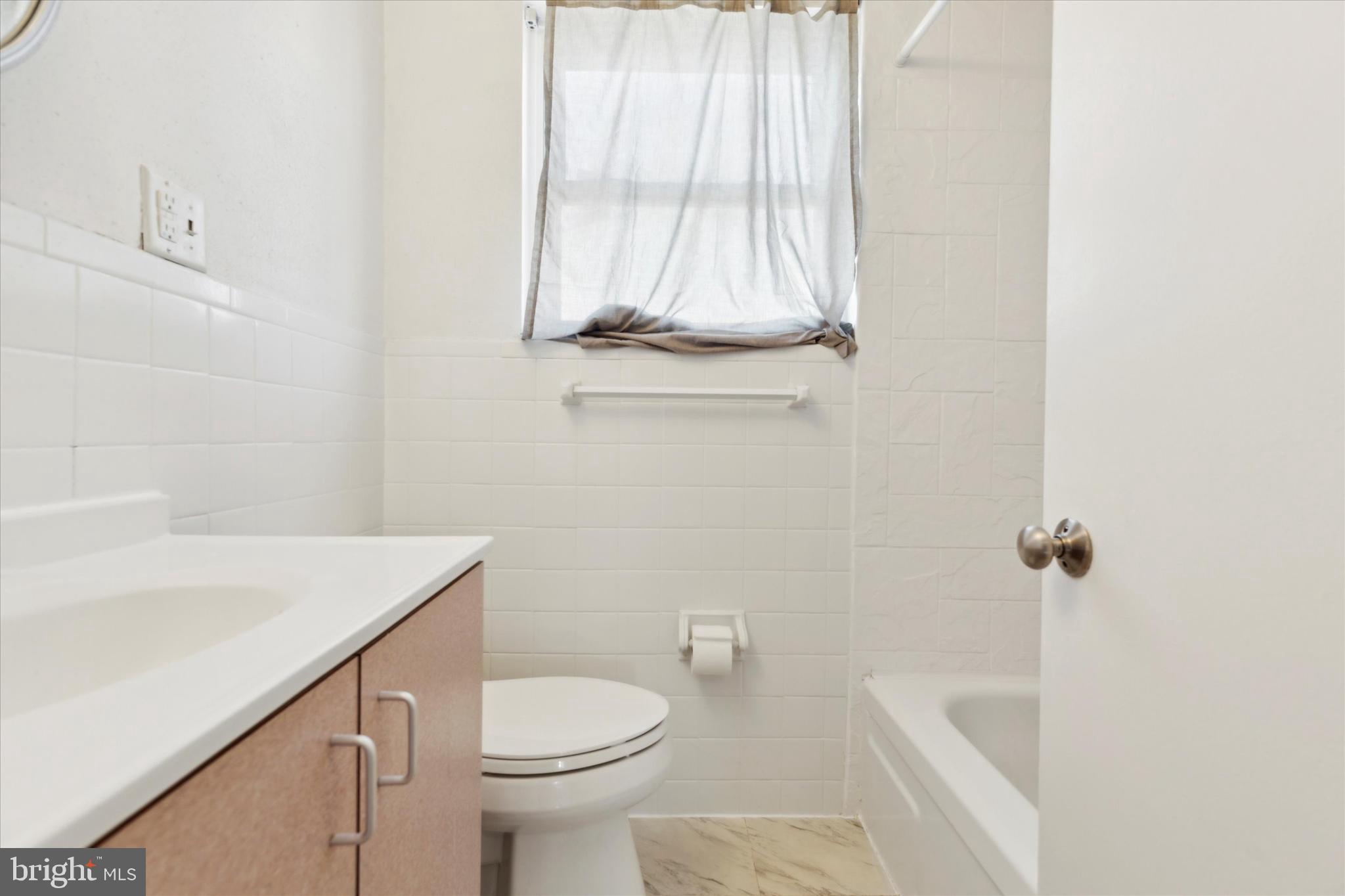 125 Lewis Road Havertown, PA 19083 - Photo 23 of 34