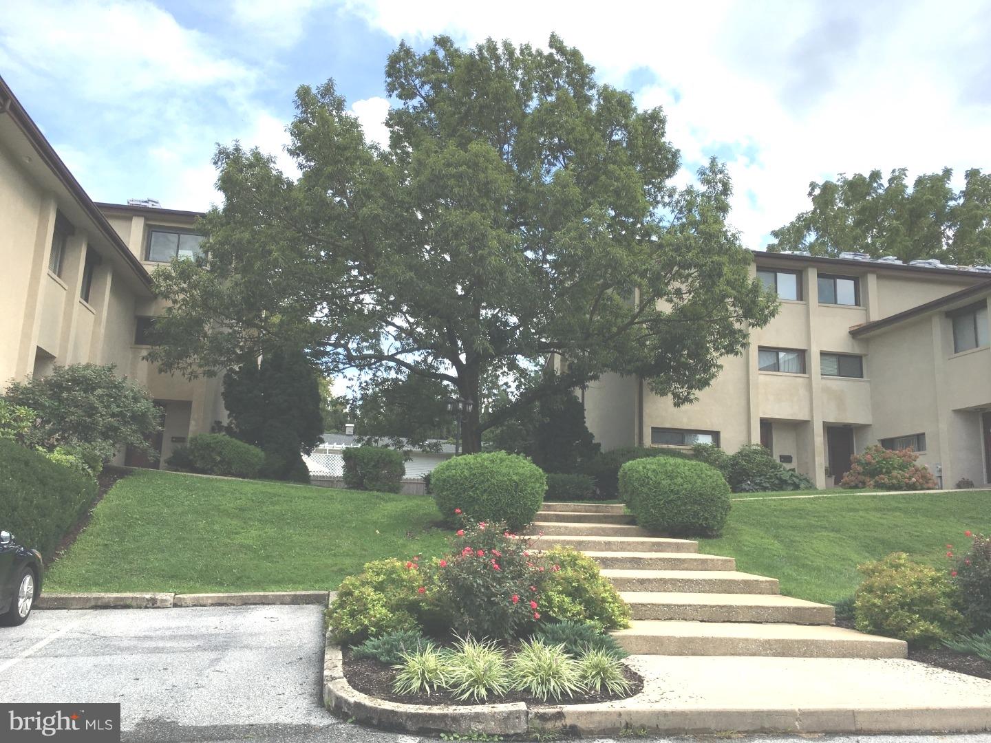 315 South Valley Forge Road, Unit B2 Devon, PA 19333 - Photo 13 of 14 Community Entrance