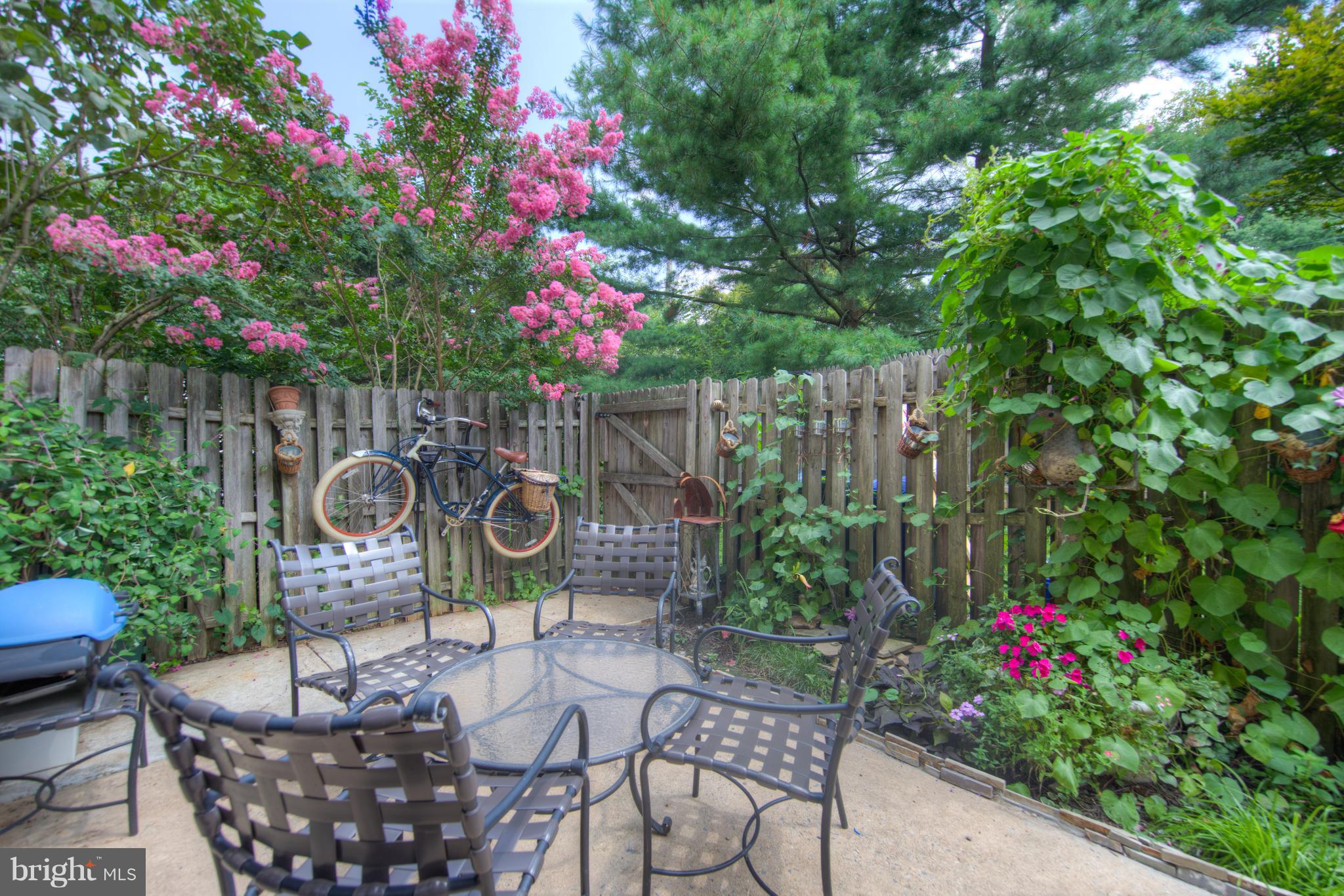 315 South Valley Forge Road, Unit B2 Devon, PA 19333 - Photo 14 of 14 Garden