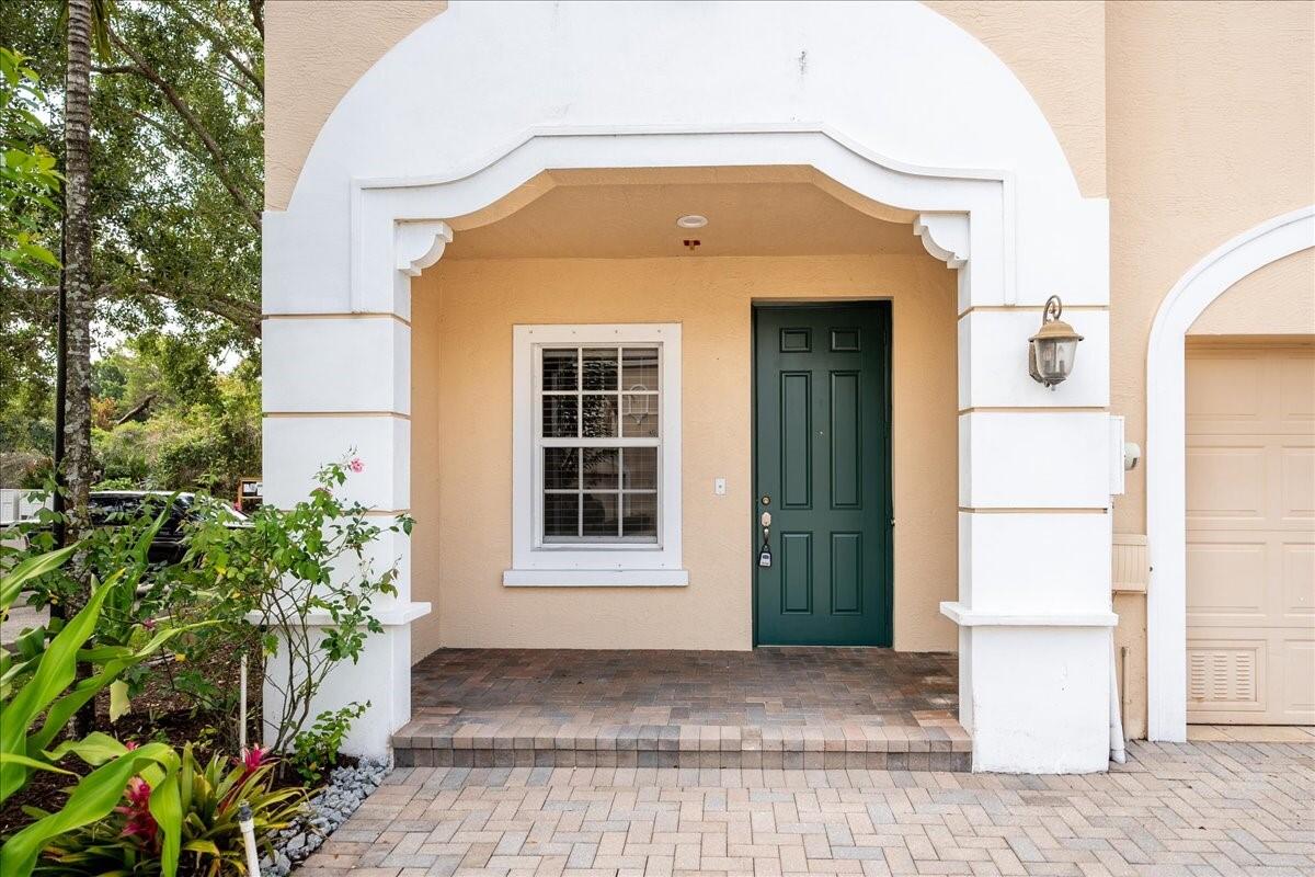 104 Southwest Otter Run Place Stuart, FL 34997 - Photo 13 of 51 104 SW Otter Run front entry