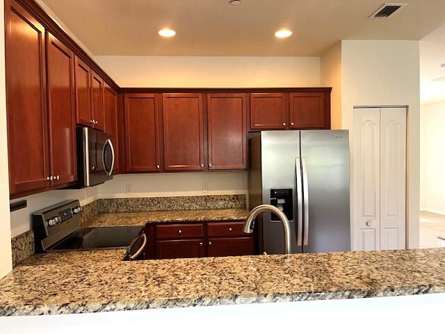 104 Southwest Otter Run Place Stuart, FL 34997 - Photo 20 of 51 104 SW Otter Run kitchen
