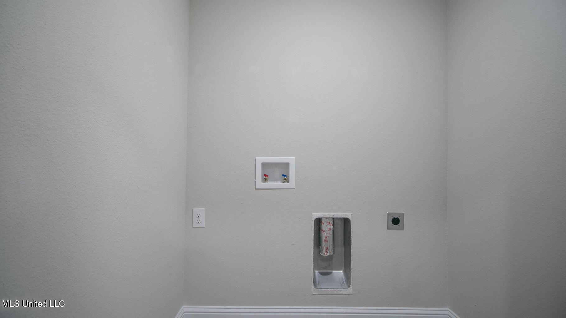 45 Monarch Drive Lucedale, MS 39452 - Photo 19 of 20 Laundry