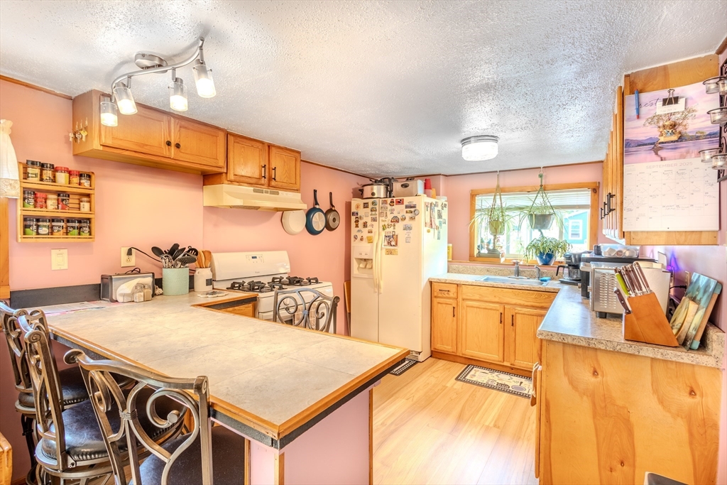 1540 Broadway, Unit 31 Raynham, MA 02767 - Photo 12 of 23