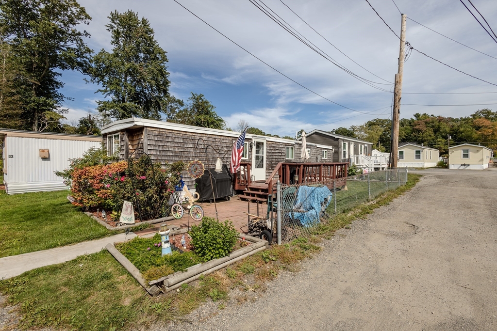 1540 Broadway, Unit 31 Raynham, MA 02767 - Photo 4 of 23