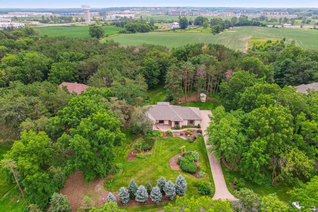 $725,000 | 10791 3rd St Place North, Lake Elmo, MN 55042