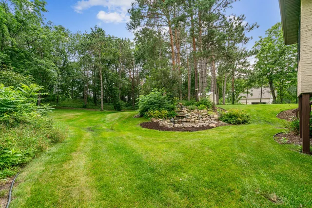 $725,000 | 10791 3rd St Place North, Lake Elmo, MN 55042