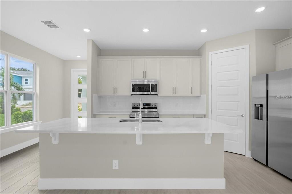 7818 Spectrum Drive Kissimmee, FL 34747 - Photo 7 of 25