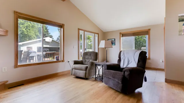 $198,900 | 612 East Broadway Street, Blair, WI 54616