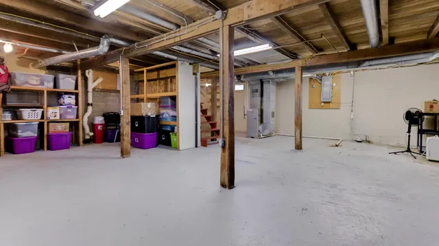 $198,900 | 612 East Broadway Street, Blair, WI 54616