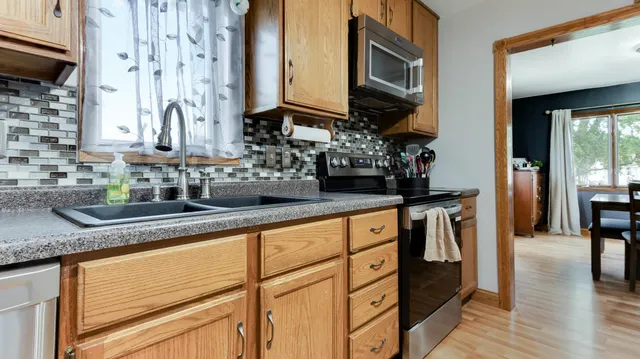 $198,900 | 612 East Broadway Street, Blair, WI 54616