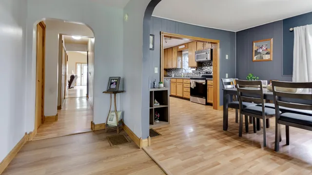 $198,900 | 612 East Broadway Street, Blair, WI 54616