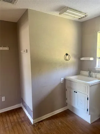$185,000 | 545 26th Street Southeast, Paris, TX 75460