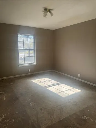 $185,000 | 545 26th Street Southeast, Paris, TX 75460