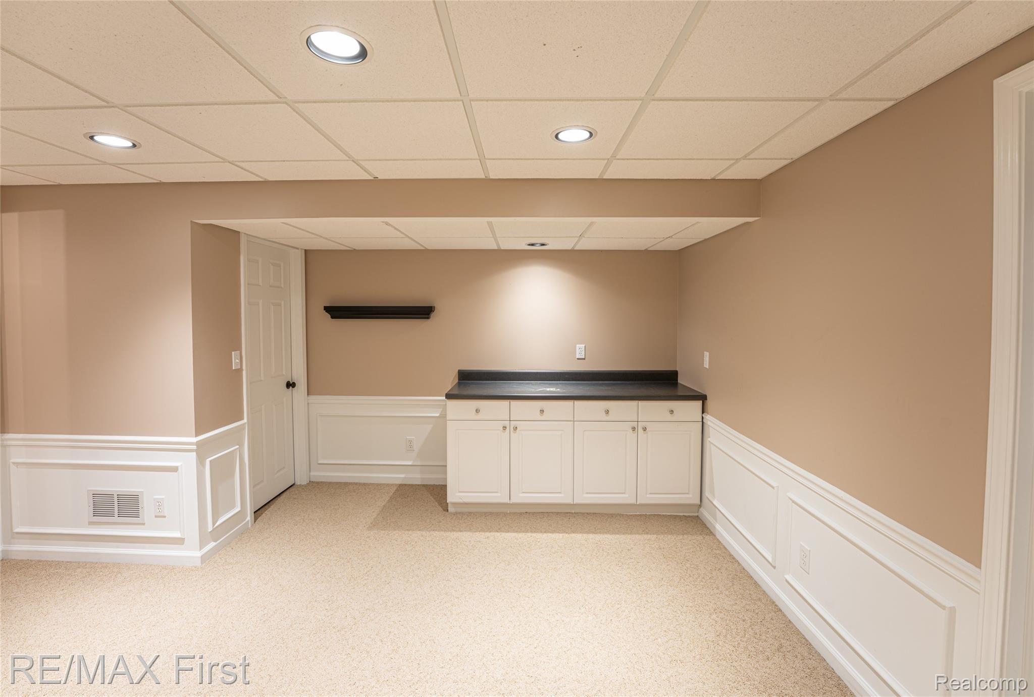 416 Cross Creek Boulevard Rochester, MI 48306 - Photo 43 of 46 43.jpg