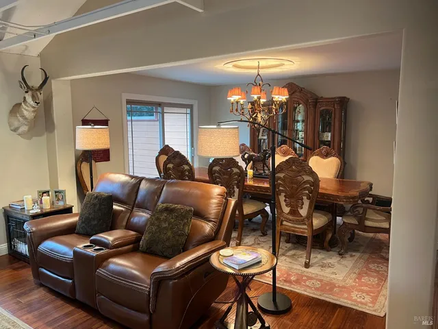 $5,999,998 | 1748 Laguna Road, Santa Rosa, CA 95401