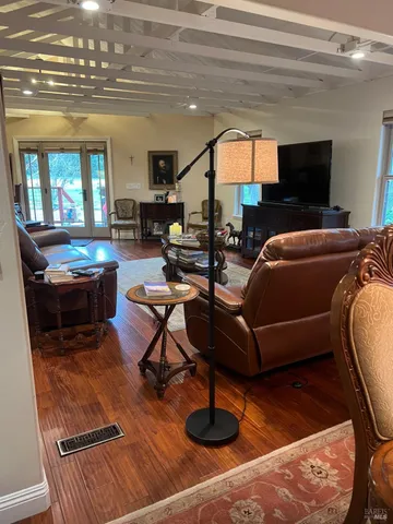 $5,999,998 | 1748 Laguna Road, Santa Rosa, CA 95401