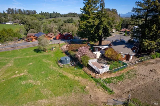 $5,999,998 | 1748 Laguna Road, Santa Rosa, CA 95401