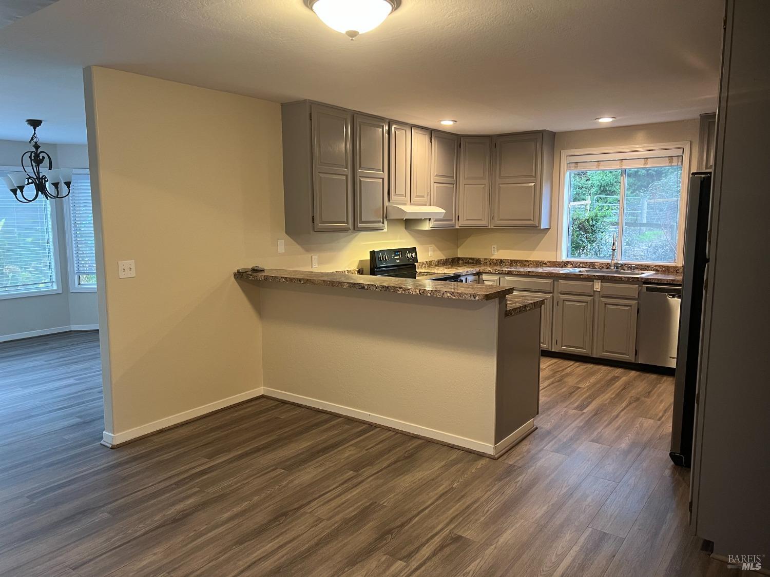 1748 Laguna Road Santa Rosa, CA 95401 - Photo 37 of 81